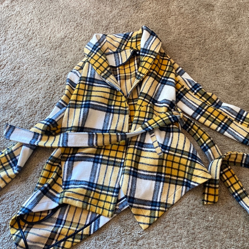 Cozy handkerchief hem yellow plaid jacket with tie belt on waist; shawl collar
